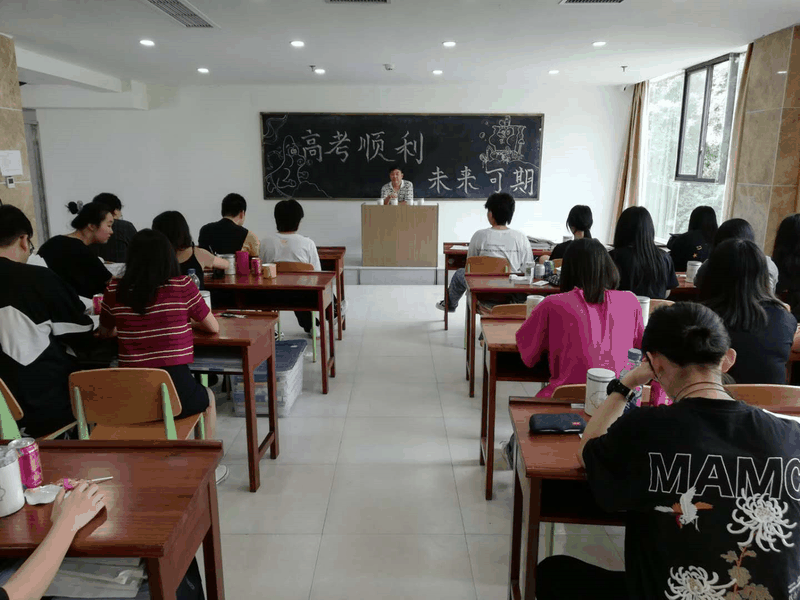 百年書院第七屆藝考生文化集訓(xùn)班結(jié)業(yè)啦！是結(jié)束，亦是開始！